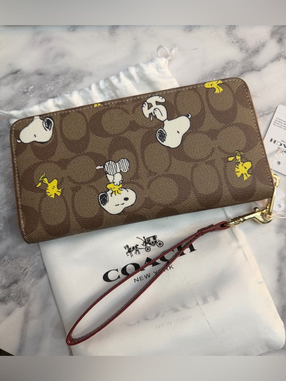 NWT Coach Snoopy and Woodstock Peanuts Wristlet Wallet - Picture 3 of 5